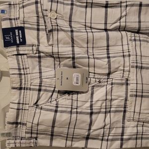 Stretch cargo shorts